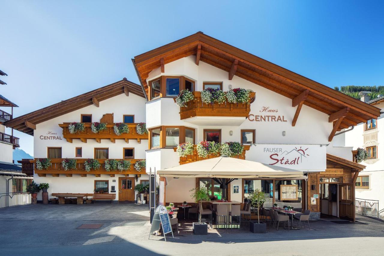 סרפהאוס Haus Central מראה חיצוני תמונה